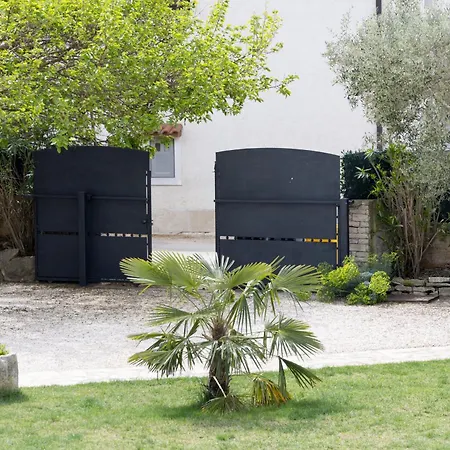 Casa Ninetta Bale-valle באלה